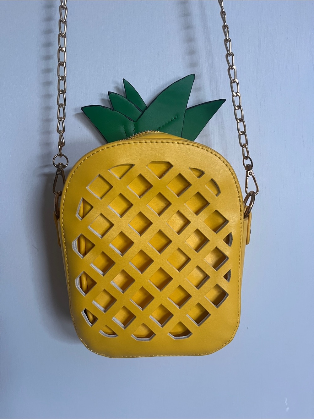 🐝 Playful Yellow Pineapple Crossbody Bag with Green Top Accent